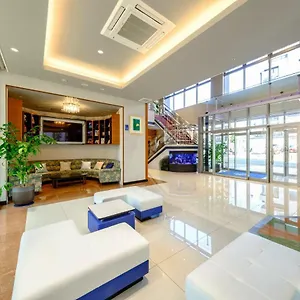 https://hotel-grandolce-hakata.fukuoka-hotels.net